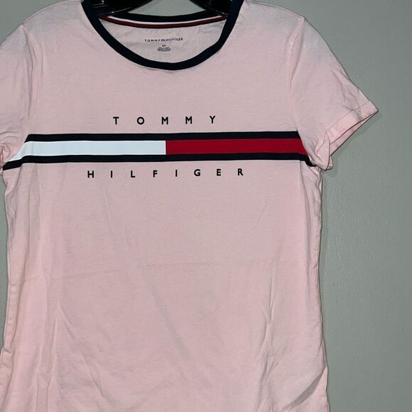 TOMMY HILFIGER
Women's Flag Logo T-Shirt - Picture 3 of 6